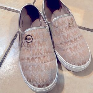 MK girl shoes
